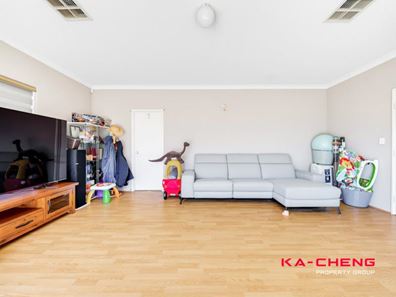 18B Kennington Road, Morley WA 6062