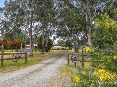 95 Masters Road, Darling Downs WA 6122