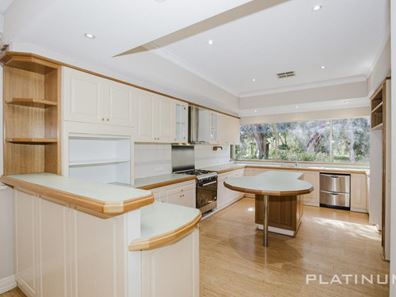 33 Wildflower Drive, Carramar WA 6031