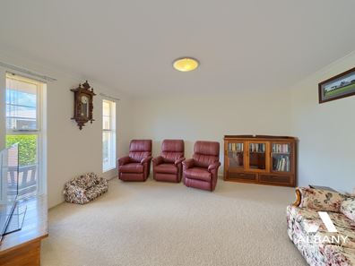 15 Dorado Bend, Mckail WA 6330