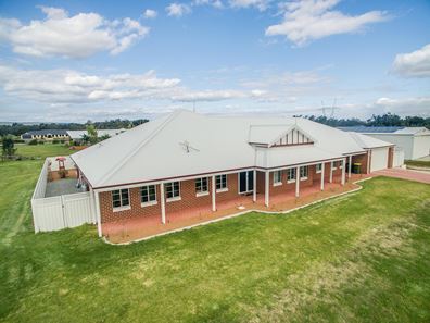 21 Stadamy St, Oakford WA 6121