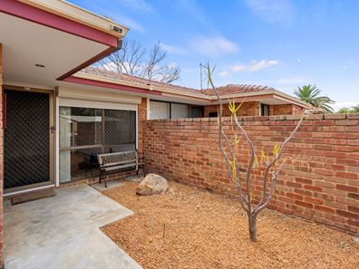 35A Pavetta Crescent, Forrestfield WA 6058