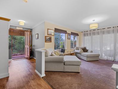 6 O'Neill Place, Bedfordale WA 6112