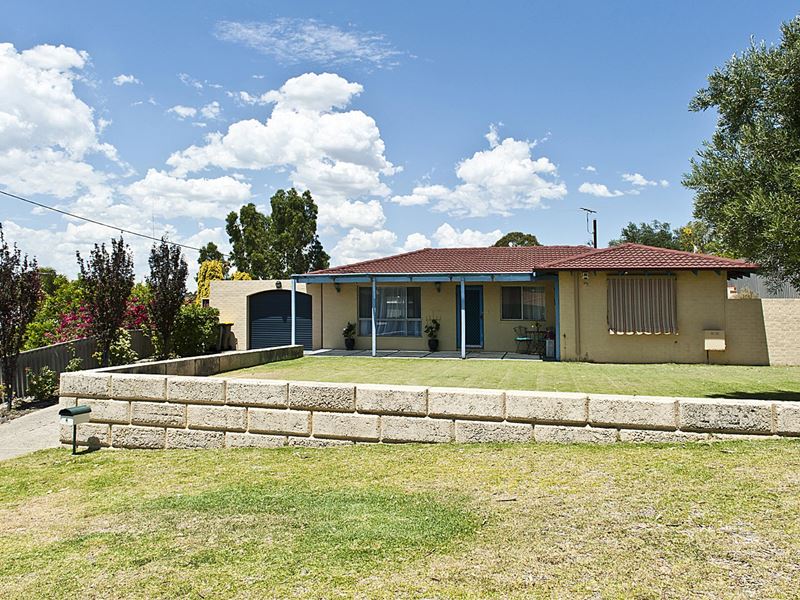 4 Young Place, Padbury WA 6025