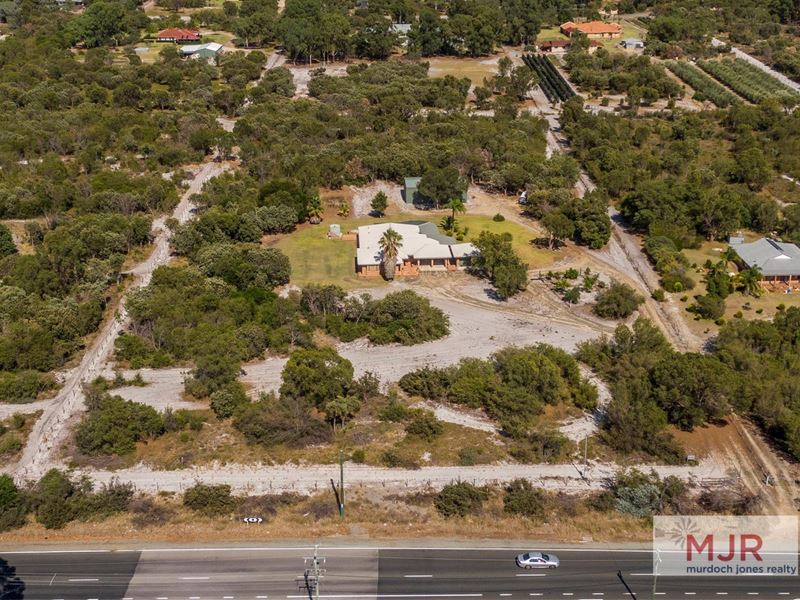 816 Nicholson Road, Oakford WA 6121