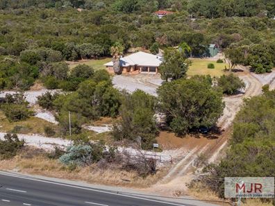 816 Nicholson Road, Oakford WA 6121