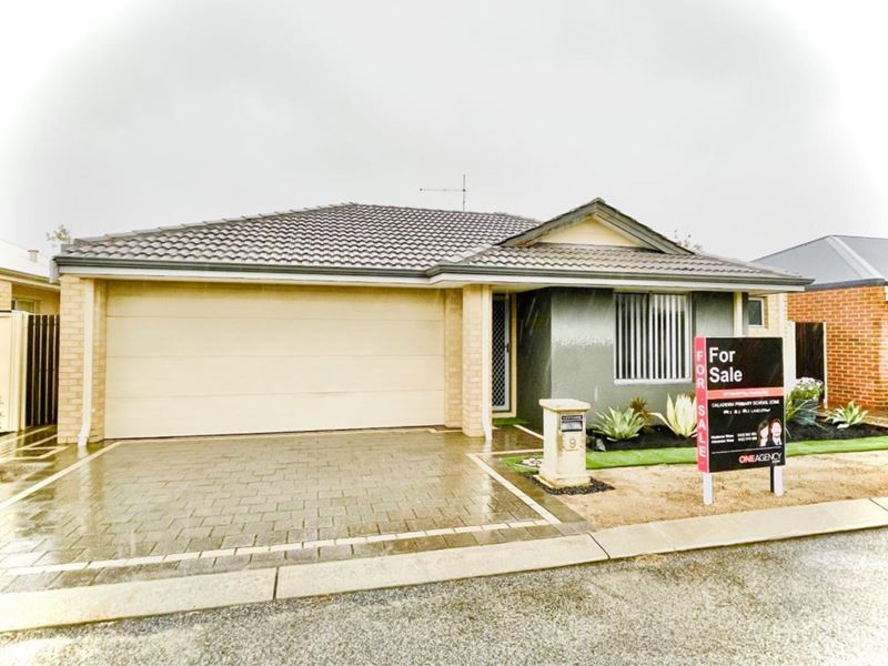 9/11 Hazlett Way, Canning Vale WA 6155