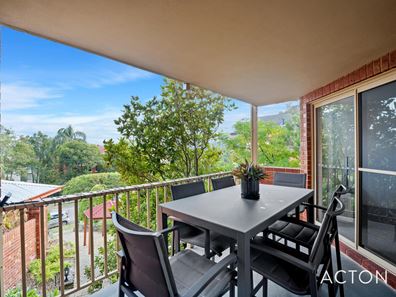 7/12 King George Street, Victoria Park WA 6100