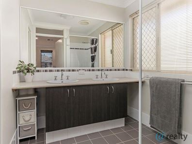 9 Rathbun Street, Secret Harbour WA 6173
