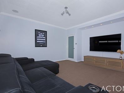 5 Acerosa Boulevard, Halls Head WA 6210