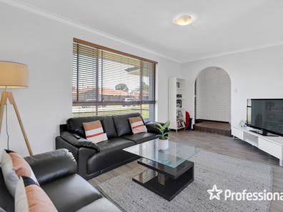 5 Chevalier Way, Thornlie WA 6108