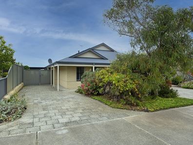 10 EVINGTON PASS, Landsdale WA 6065