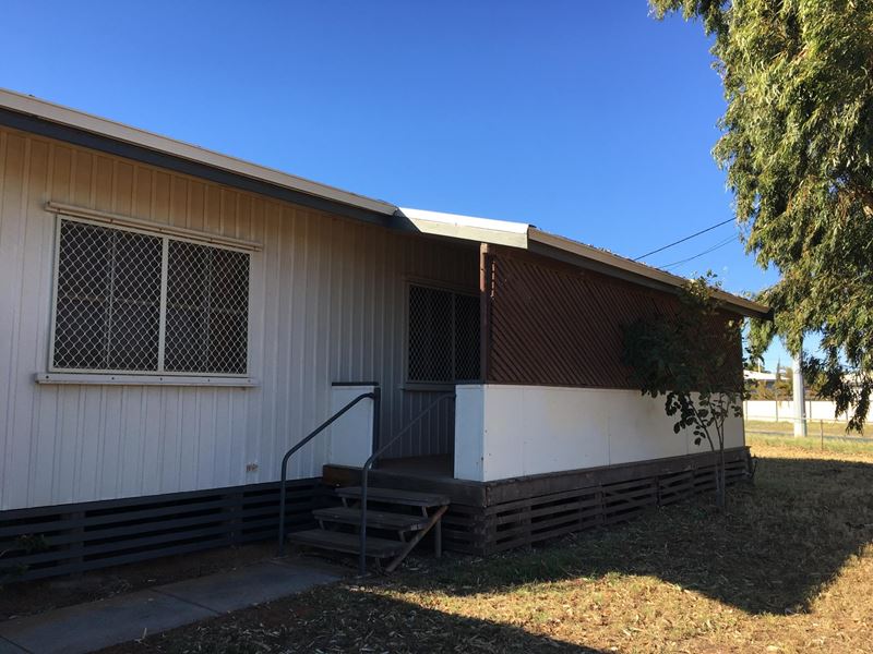 43 Crowther Street, Carnarvon