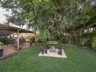 26 Leander Street, Beldon WA 6027