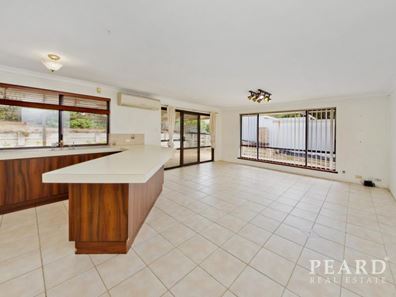 4 Neptune Gardens, Beldon WA 6027