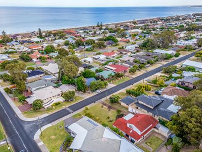 5 Perseus Road, Silver Sands WA 6210