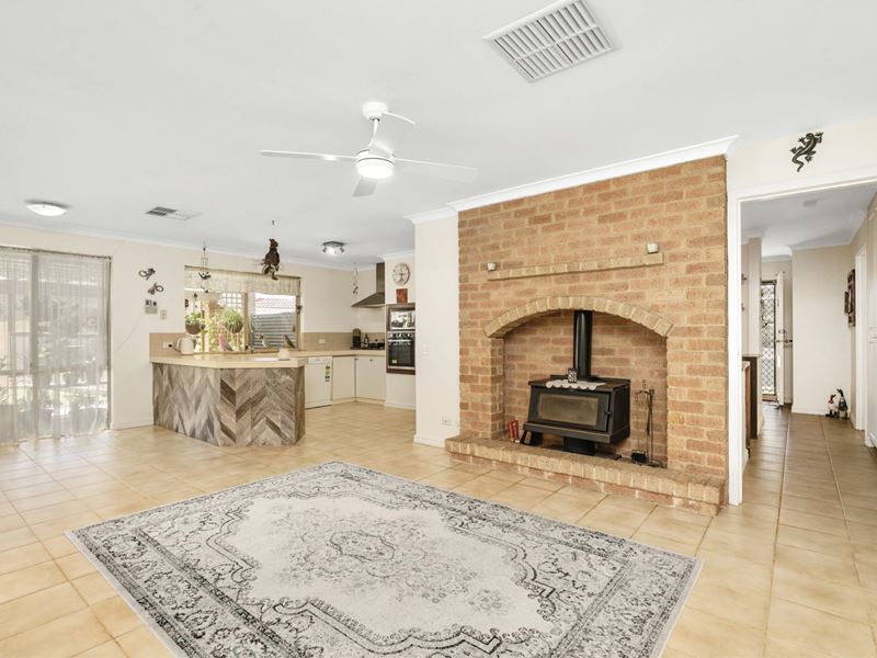 78 Discovery Drive, Thornlie