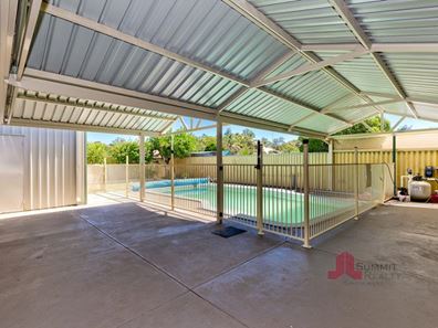 282 Ocean Drive, Withers WA 6230