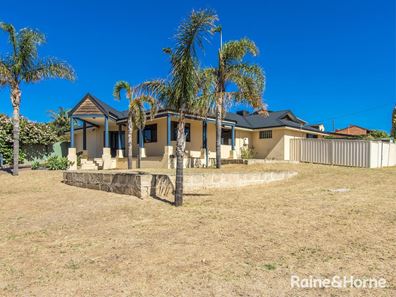 126 McLarty Road, Halls Head WA 6210