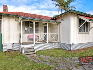 15 Banks Street, Lockyer WA 6330