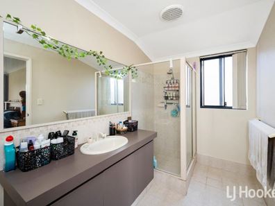 151 Peelwood Parade, Halls Head WA 6210