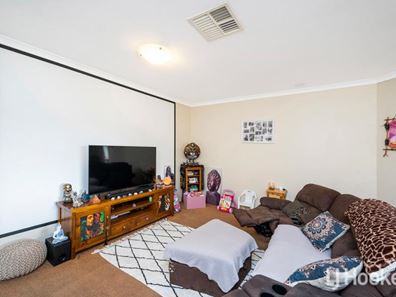 151 Peelwood Parade, Halls Head WA 6210