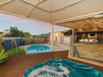 7 Stadia Court, Beldon WA 6027