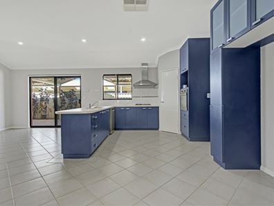 69 Welbeck Road, Canning Vale WA 6155