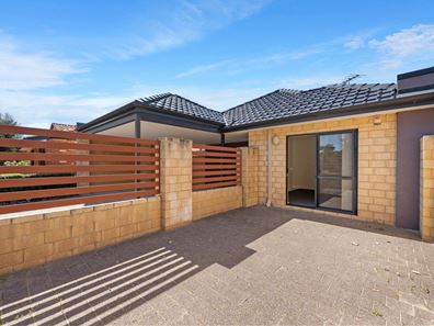 2/9 Barfield Road, Hammond Park WA 6164