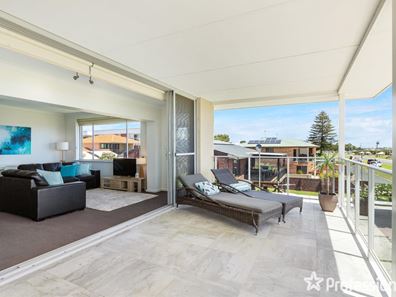 15/99 Rockingham Beach Road, Rockingham WA 6168