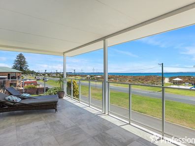 15/99 Rockingham Beach Road, Rockingham WA 6168