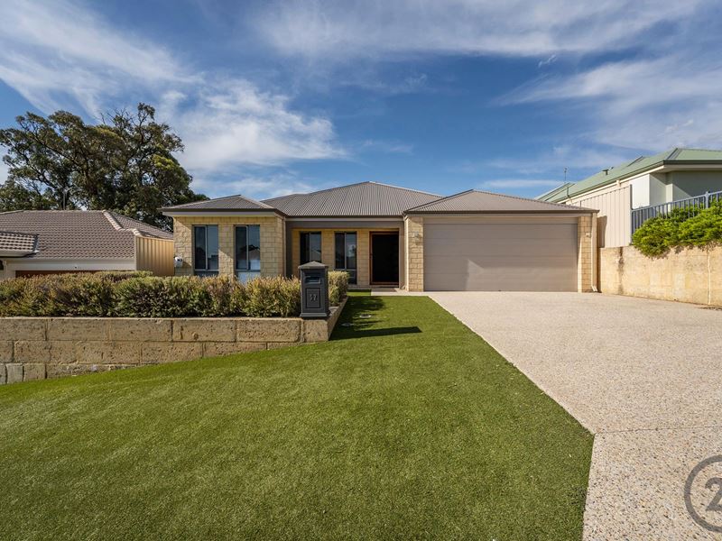32 Pinehurst Loop, Meadow Springs