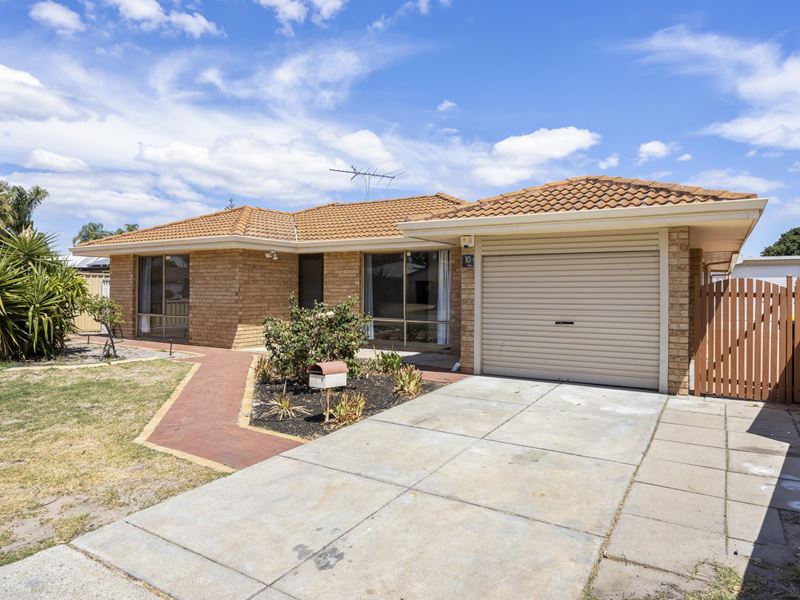 10 Nicholson Place, Ballajura