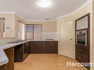 7 Phoenix Terrace, Hocking WA 6065