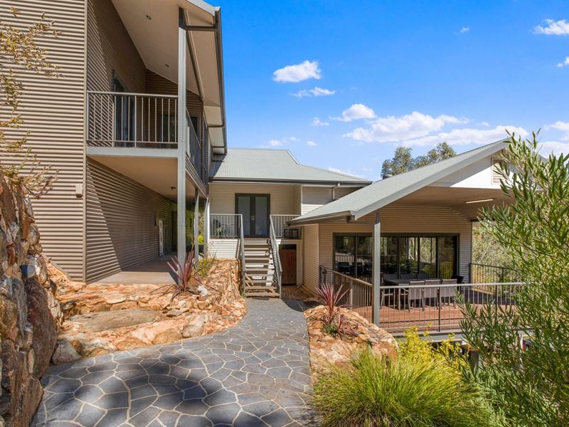 4 Labyrinth Close, Kelmscott