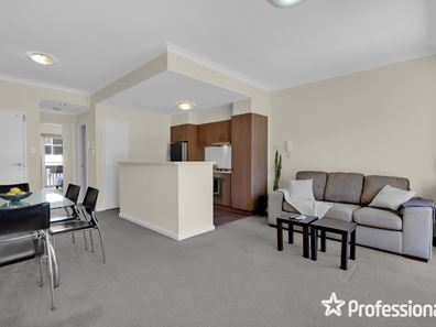 13/6 Ibera Way, Success WA 6164