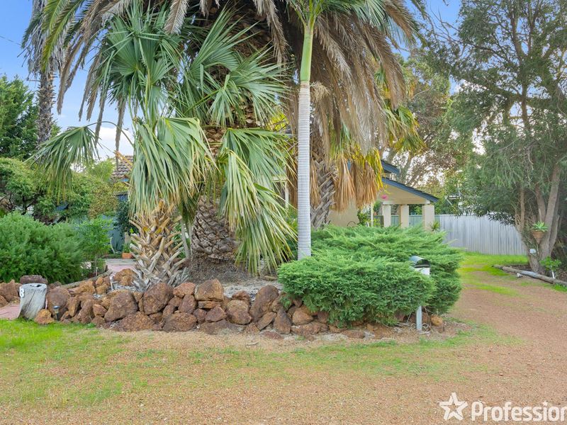 13 Casuarina Road, Maida Vale