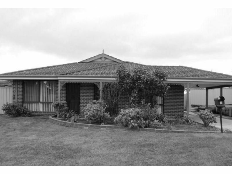 6 Gimbon Green, Leda