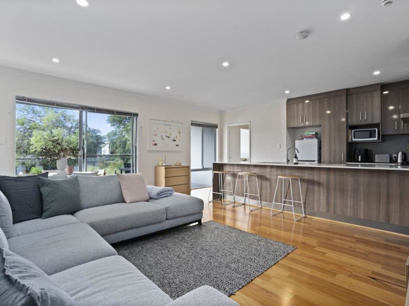 4/51 Burniston Street, Scarborough WA 6019