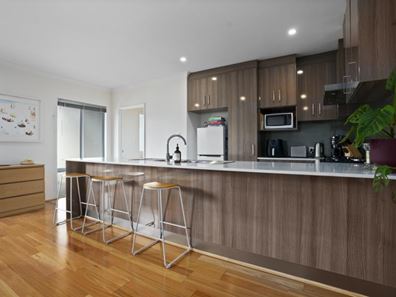 4/51 Burniston Street, Scarborough WA 6019