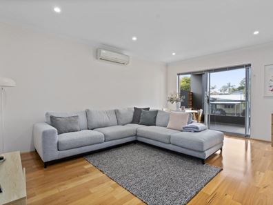 4/51 Burniston Street, Scarborough WA 6019