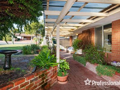 33 Butterick Place, Girrawheen WA 6064