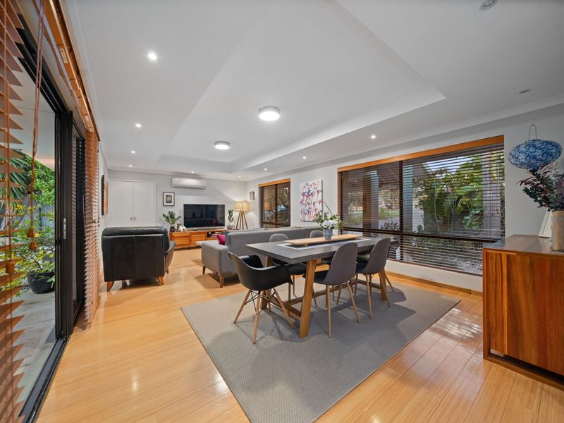 11 Middleton Way, Bull Creek
