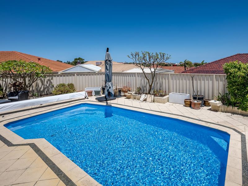 14 Topanga Pass, Iluka