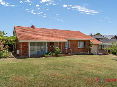 16 Dumfries Road, Floreat WA 6014