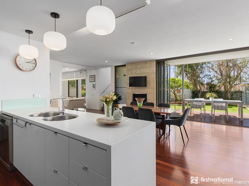 2 Brooke Gardens, Bateman