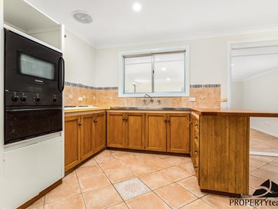 10 Batavia Place, Mahomets Flats WA 6530