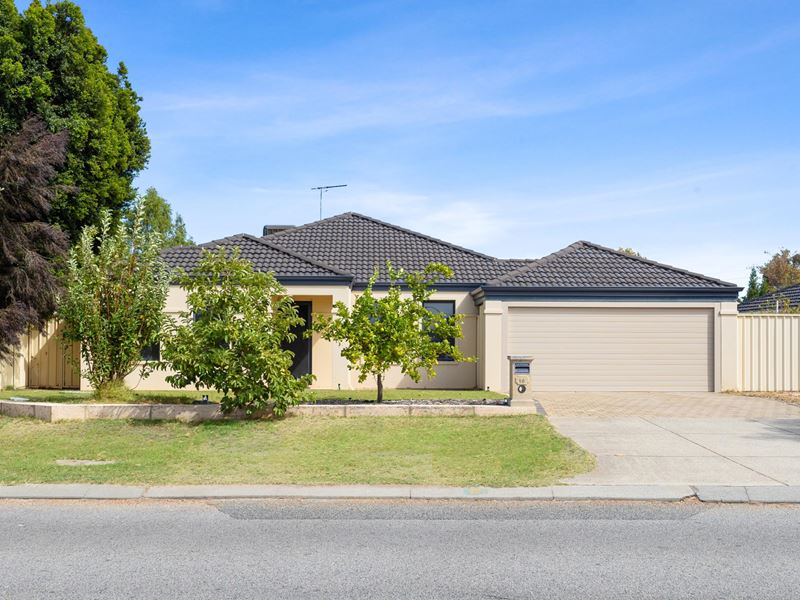 16 Chinchilla Parkway, Port Kennedy WA 6172