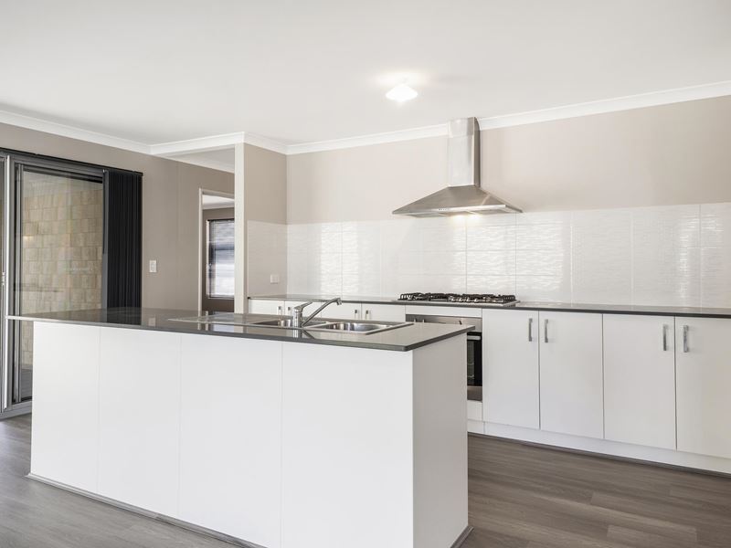 98 Aurea Boulevard, Golden Bay