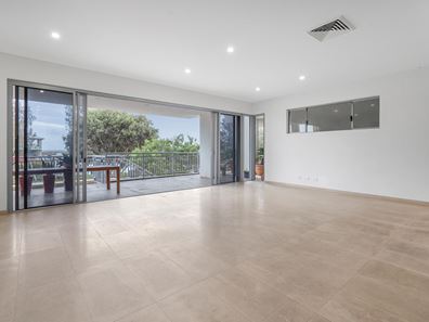 55 Caledonia Loop, North Coogee WA 6163